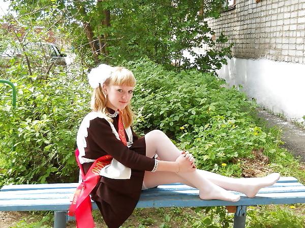 25P Nylon - upskirt - leg 8