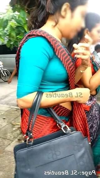 25P sl hot saree road capture fb 5