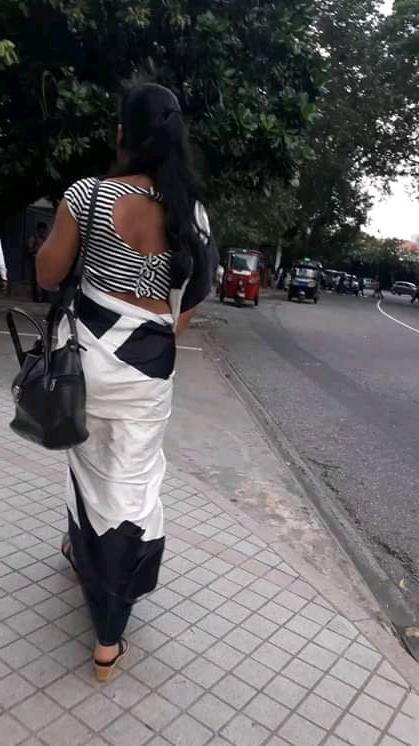 25P sl hot saree road capture fb 5