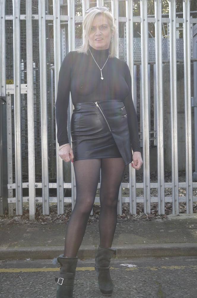 23P Sexy Sue UK 02 Black leather mini