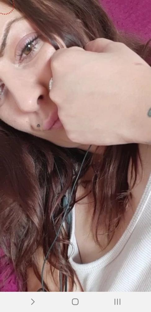 25P Flash boobs and bikini live facebook romanian