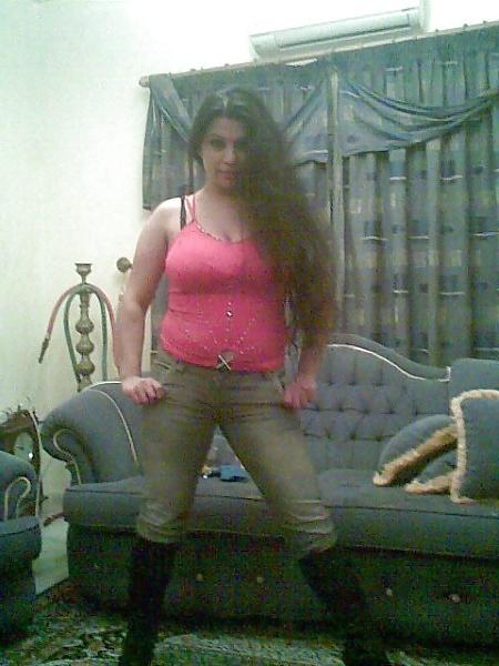 25P Arab Girl Flashing 2