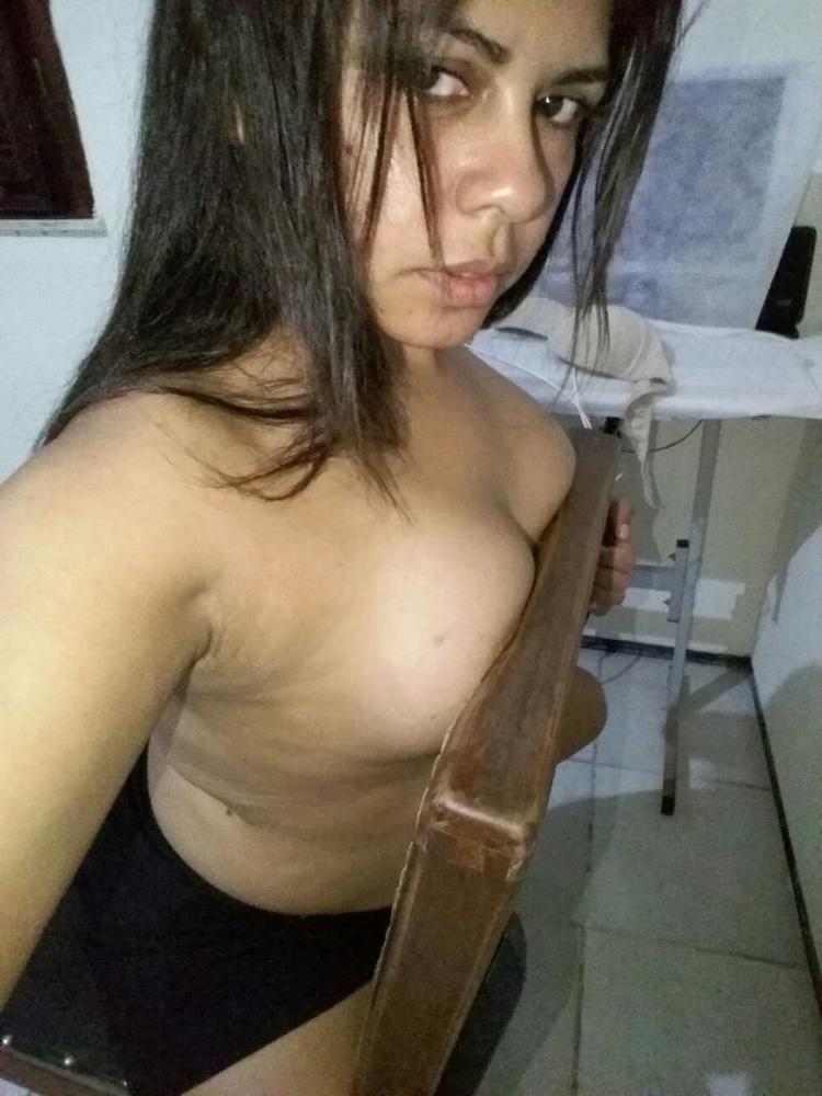 25P HORNY LATINO GF TOOK NASTY SELFIES FOR BF 151 PICS SET