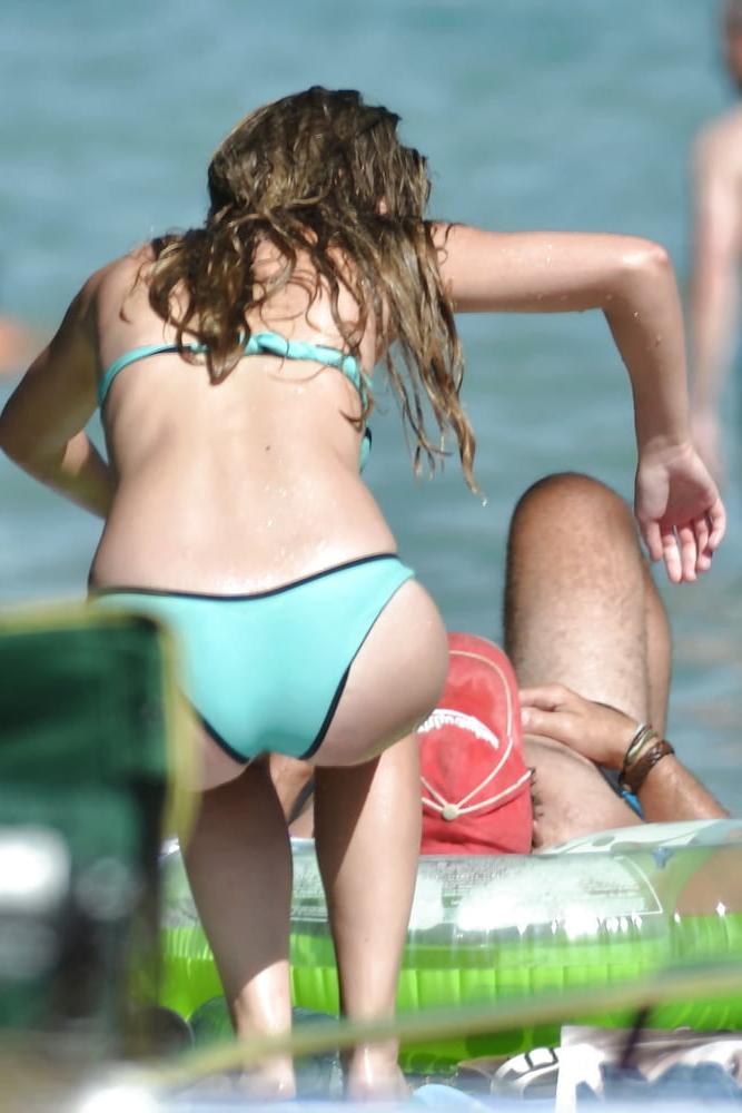 19P Young sexy girl
