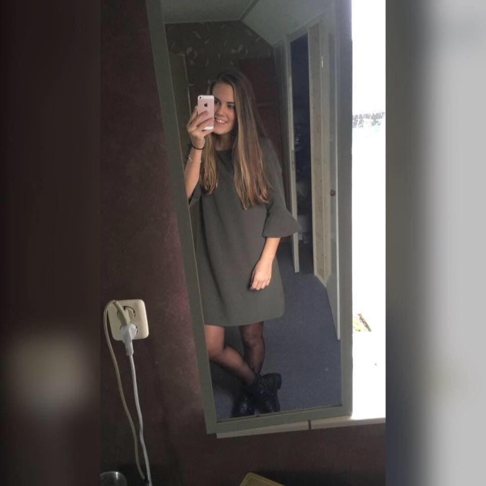 19P Young sexy girl
