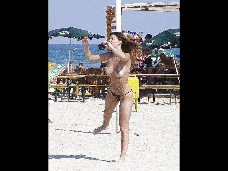19P I love the beach !!