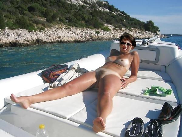 25P MILFs on the Beach