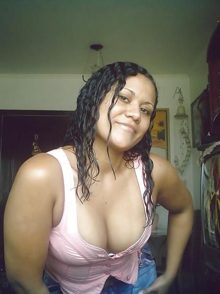 25P More Latin MiLFs From MeetMeMatch.com