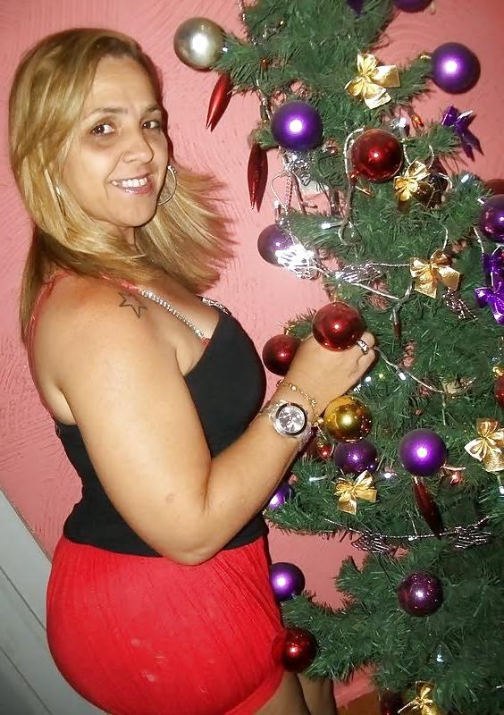 25P More Latin MiLFs From MeetMeMatch.com