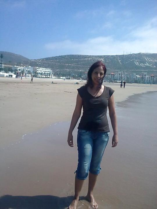 25P Arab Girl Flashing 4
