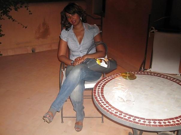 25P Arab Girl Flashing 4
