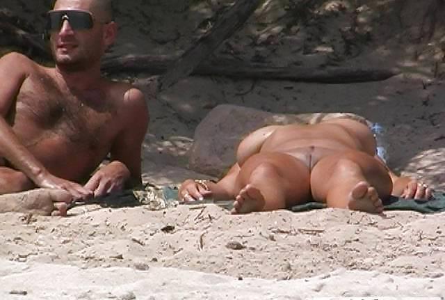 25P Mature Beach Nudists