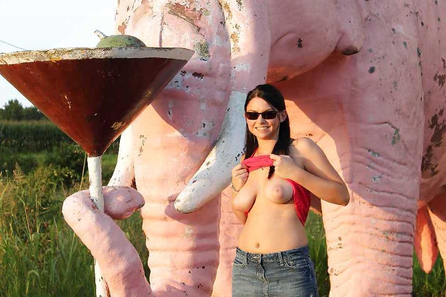 25P Big titted flasher!