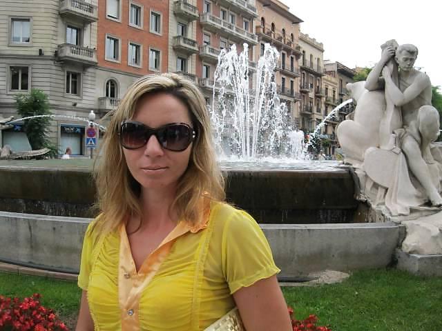 20P Blonde MILF with nice tanlines - N. C. 