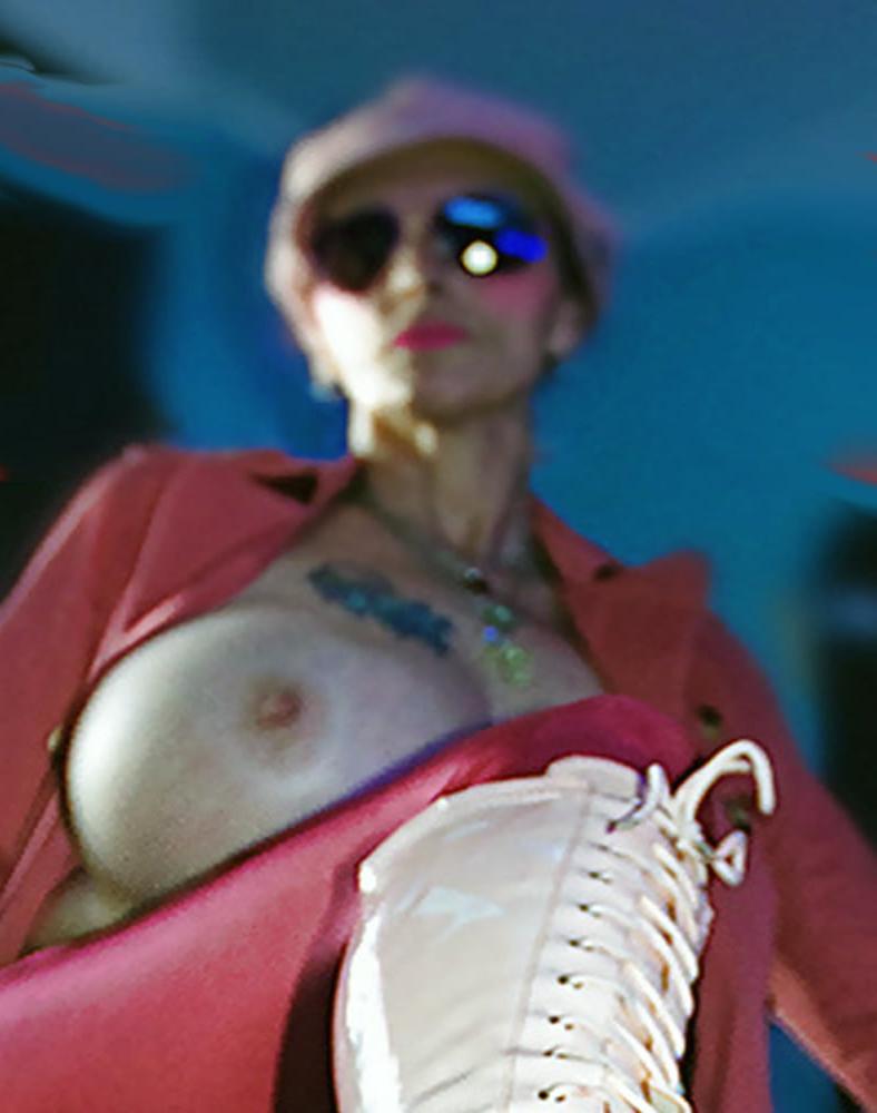 10P Flashing tits