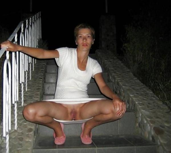 25P Flashing pussy