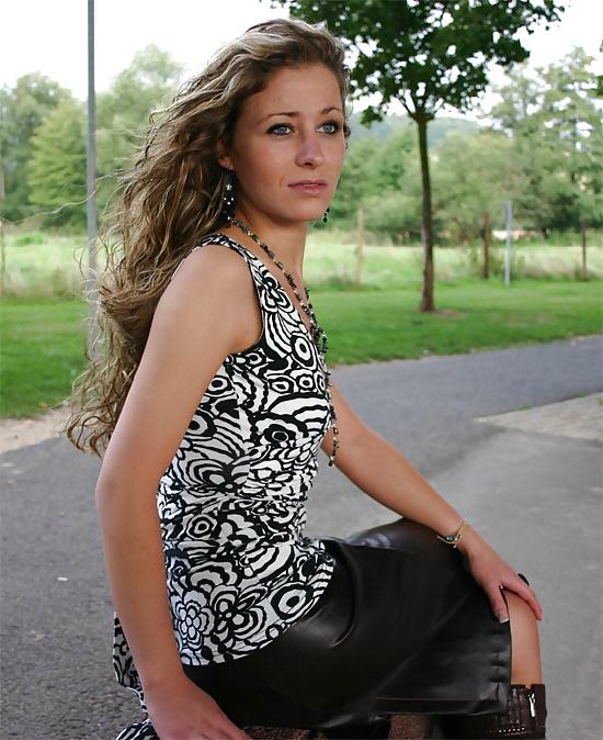 9P Nathalie in leather 
