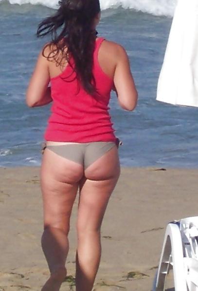 25P Beach super round greasy ASS