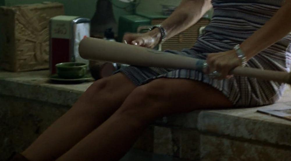 25P Tea Leoni's Legs in Bad Boys
