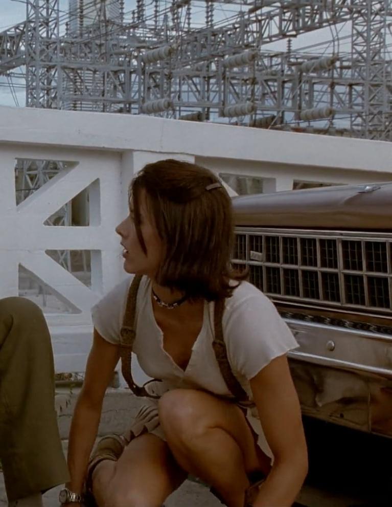 25P Tea Leoni's Legs in Bad Boys