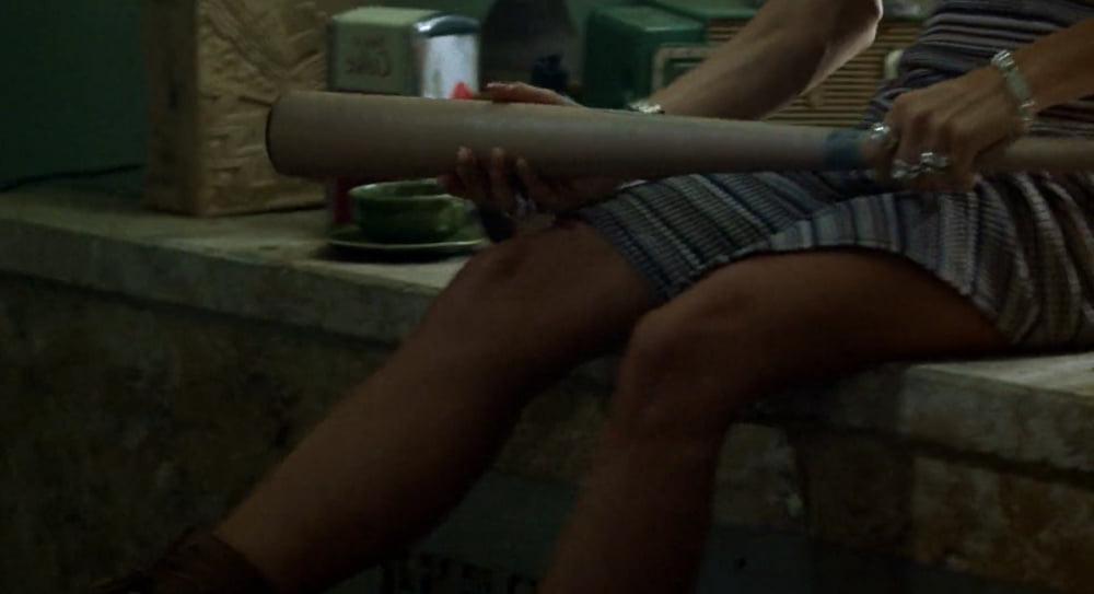 25P Tea Leoni's Legs in Bad Boys