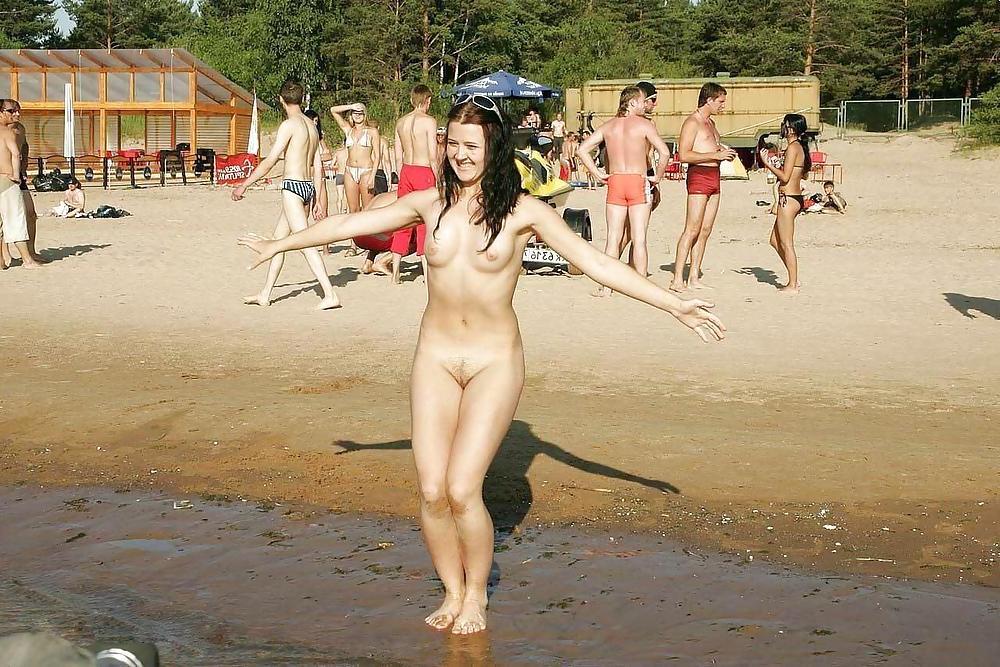 25P Nude Beach Fun