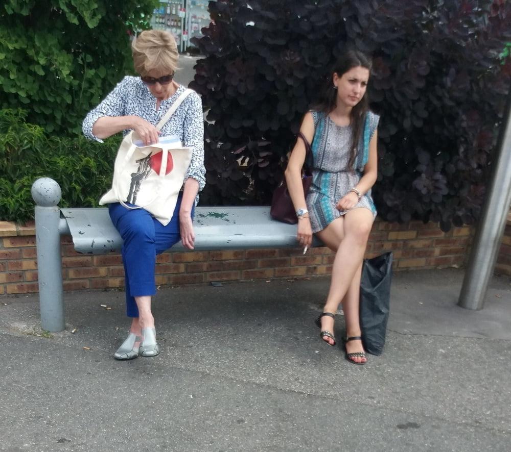 25P hot sexy legs on benches