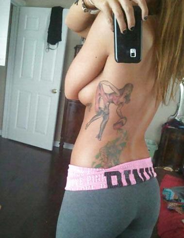 23P Yoga Tight Wearing Girls   