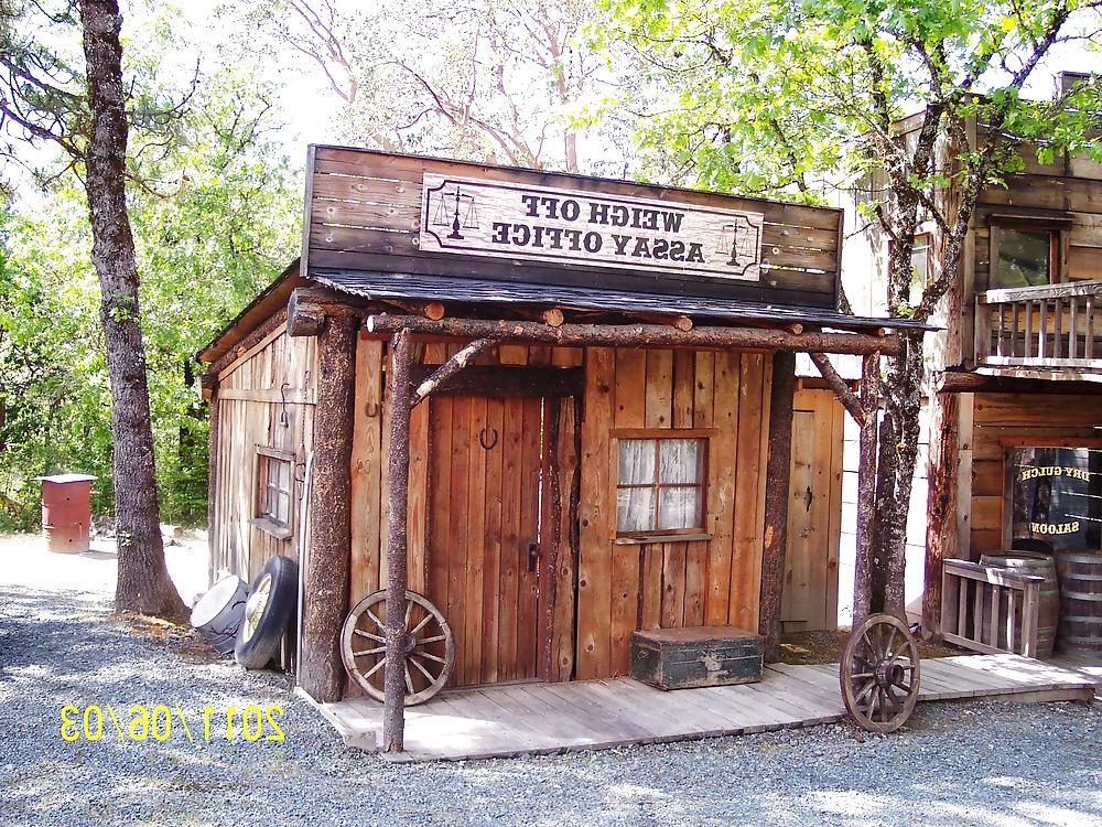 5P City of Diddleville..Our Old West Town