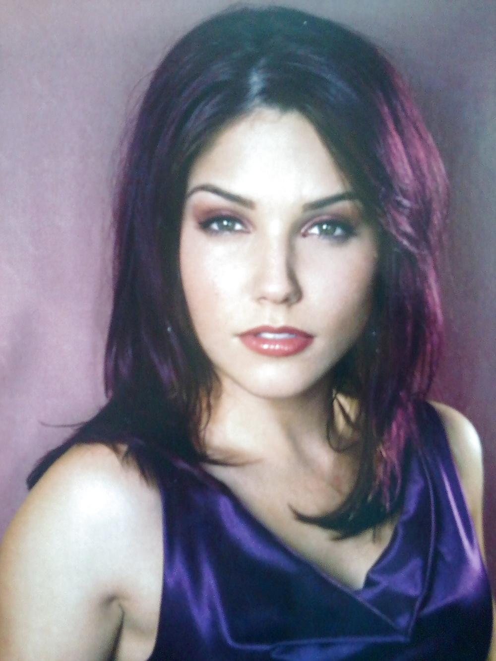 14P Sophia bush