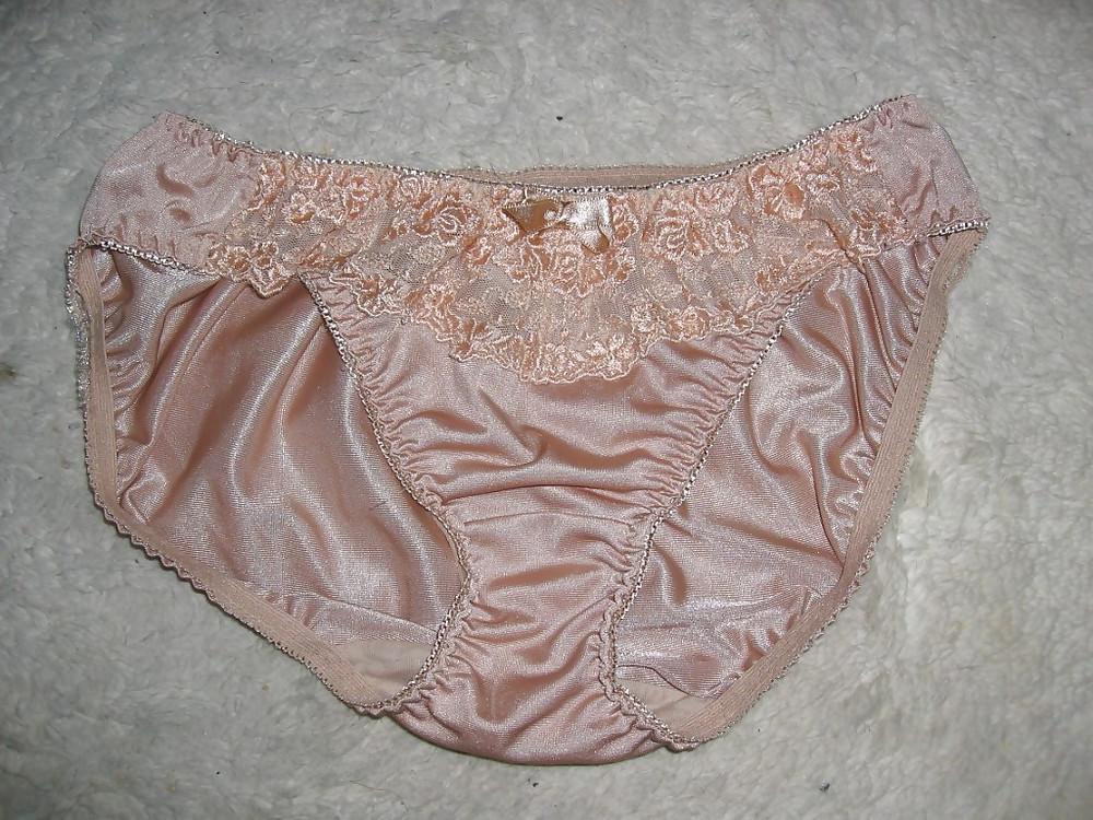 23P Nylon Panty Scans Pics