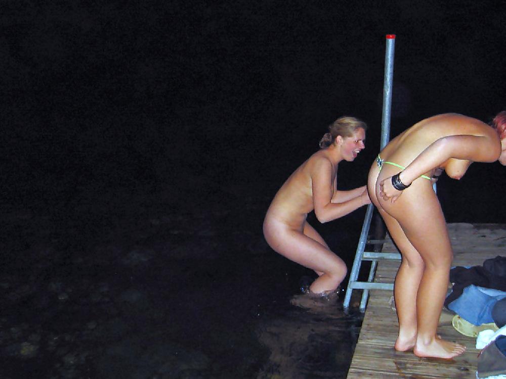 15P Nice beach, bikini and pool girls 1