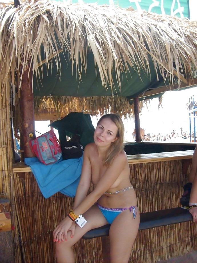 13P Tanned beach darling