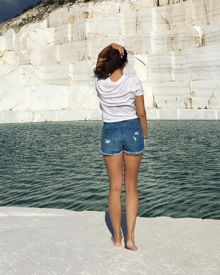 15P Amazing HOT LEGS AND ASS