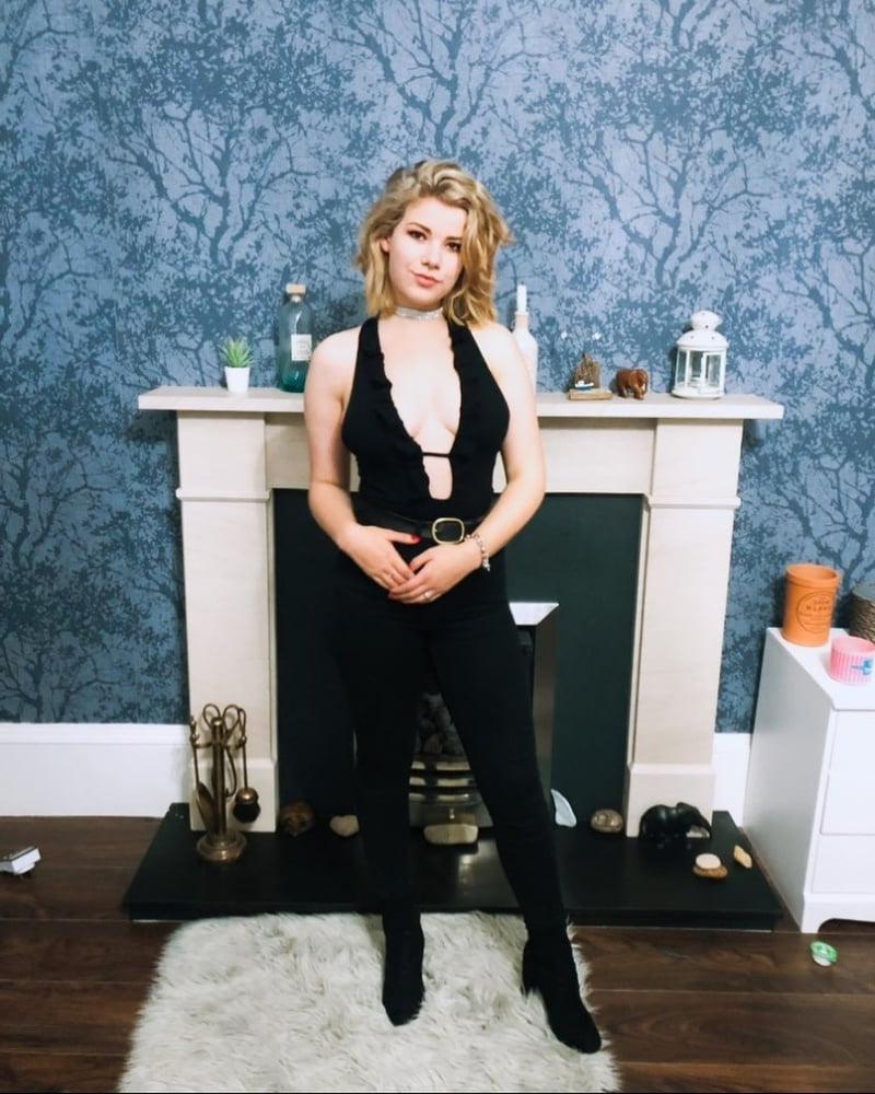 25P Scottish Hottie