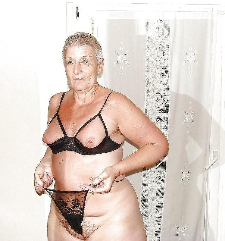 9P My Fav German Mature Wife or Milf (She drives me nuts)