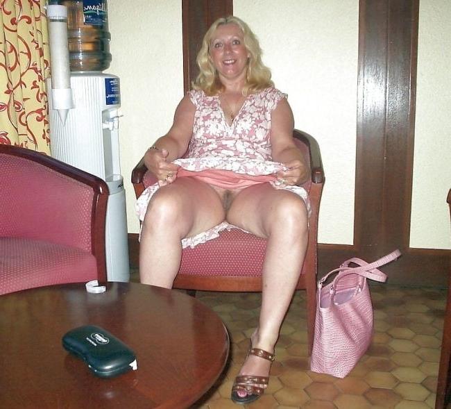 25P Amateur Sluts Public Flashing! - 208!
