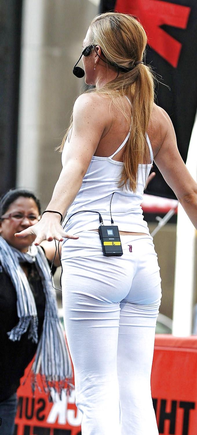 14P White yoga pants