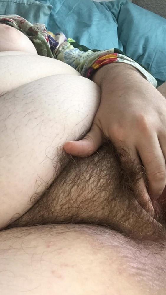 25P Stunning Hairy BBW Pussys