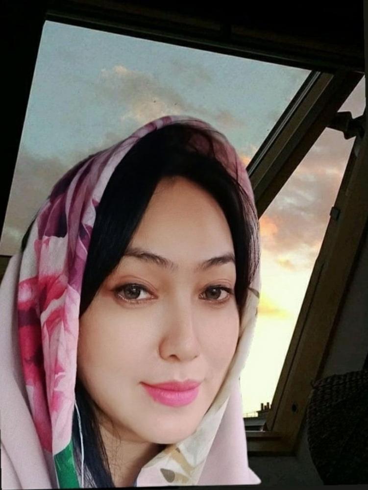 25P Maya Indonesian married Bitch