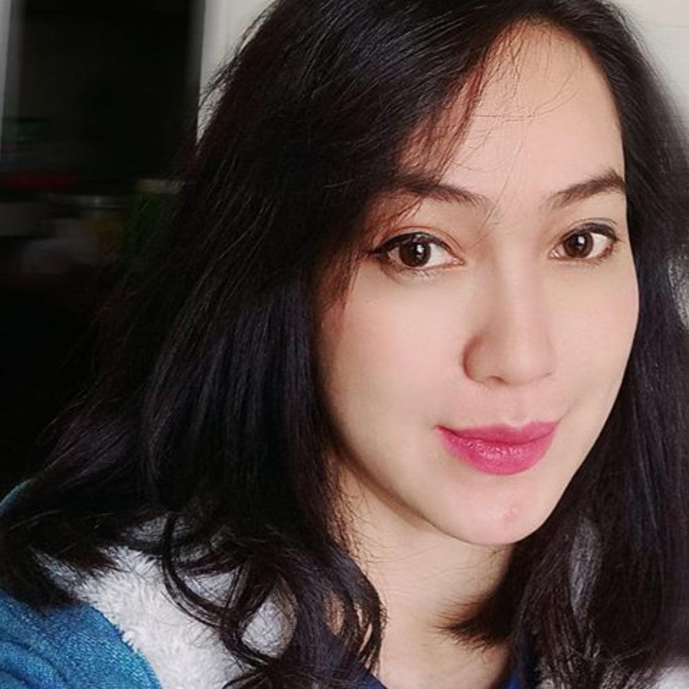 25P Maya Indonesian married Bitch