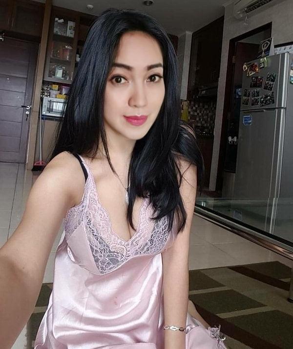 25P Maya Indonesian married Bitch
