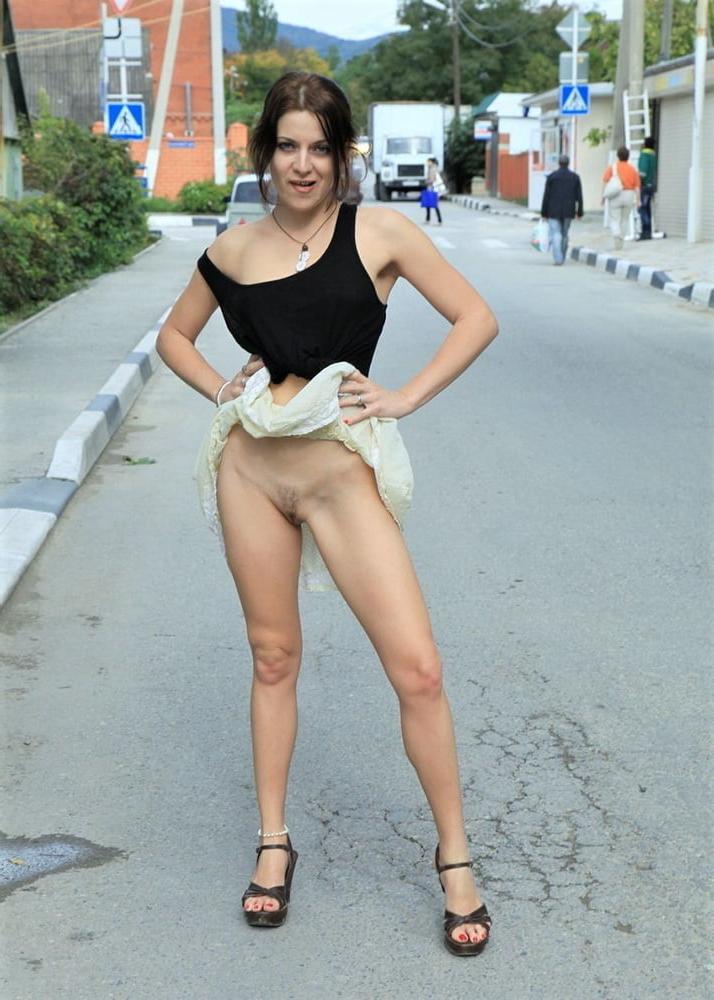 25P Best public amateur play 6 (flashing, pussy, ass, tits)
