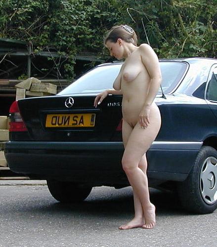 25P Hotwives flashing  1