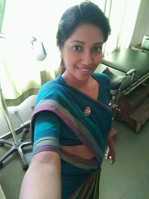 25P sl local girls hot saree and boobs