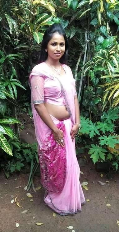25P sl local girls hot saree and boobs