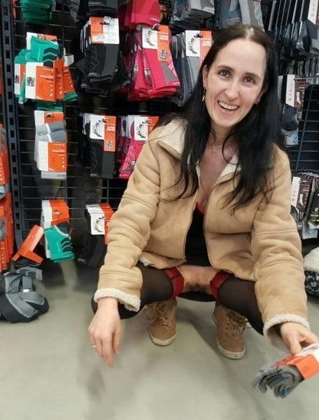 25P Flashers on Aisle Four