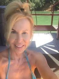 25P Famous Fitness Trainer MILF - Barbara Wade