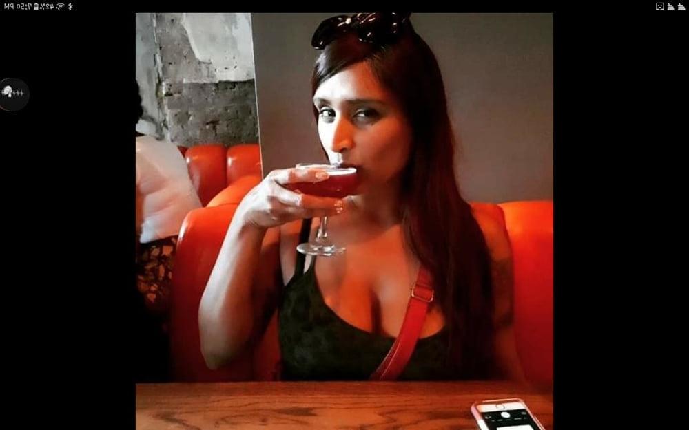 15P Sexy Indian Milf