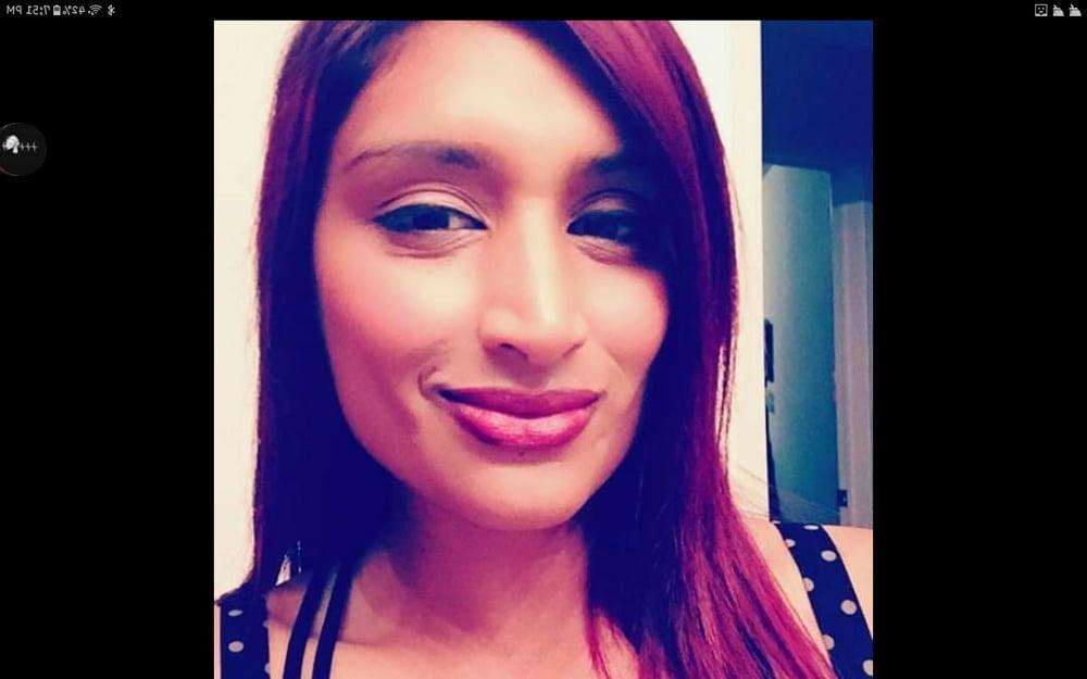 15P Sexy Indian Milf